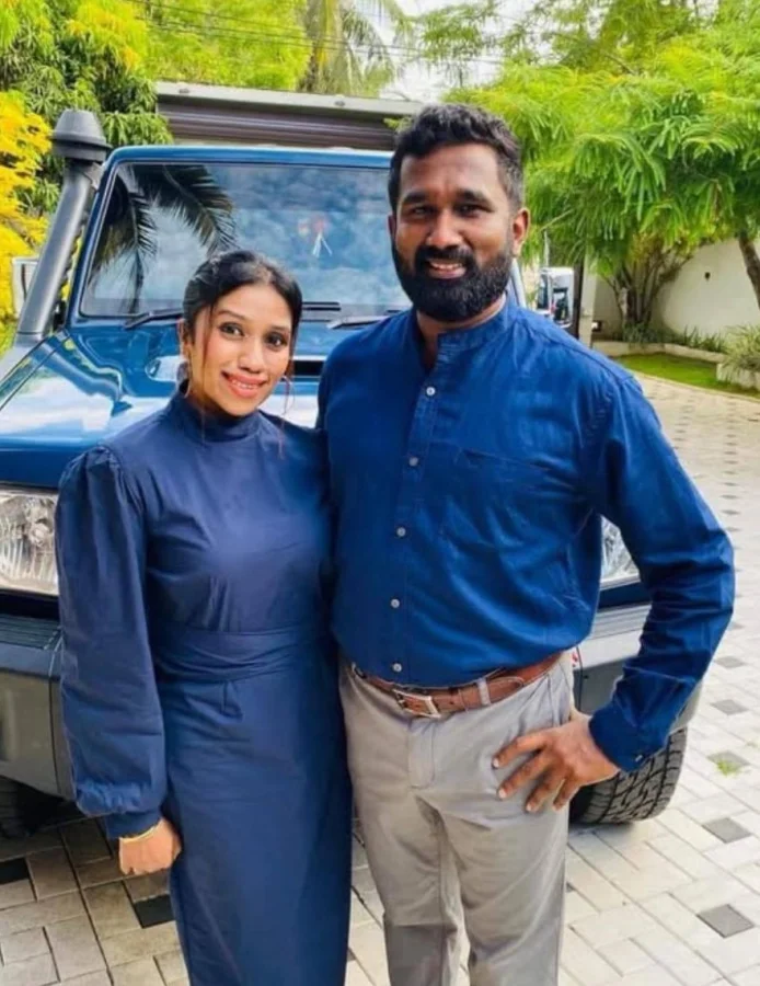 රෝහිතගේ දුව හා බෑනා