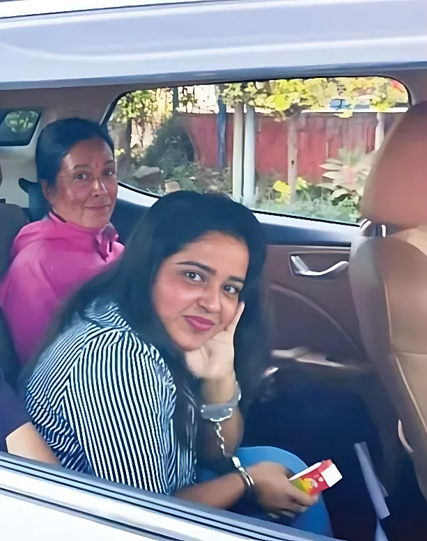 ඉෂාරා රැගෙන එන අවස්ථාව