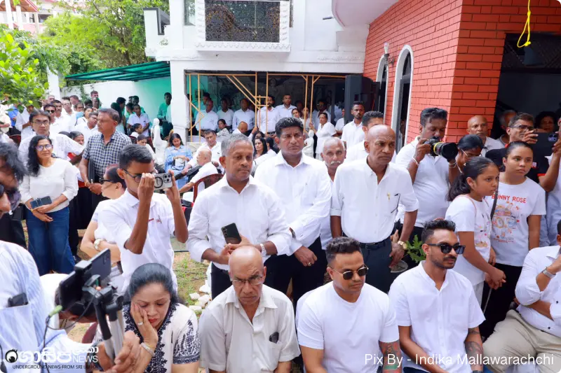 gossiplanka image 109