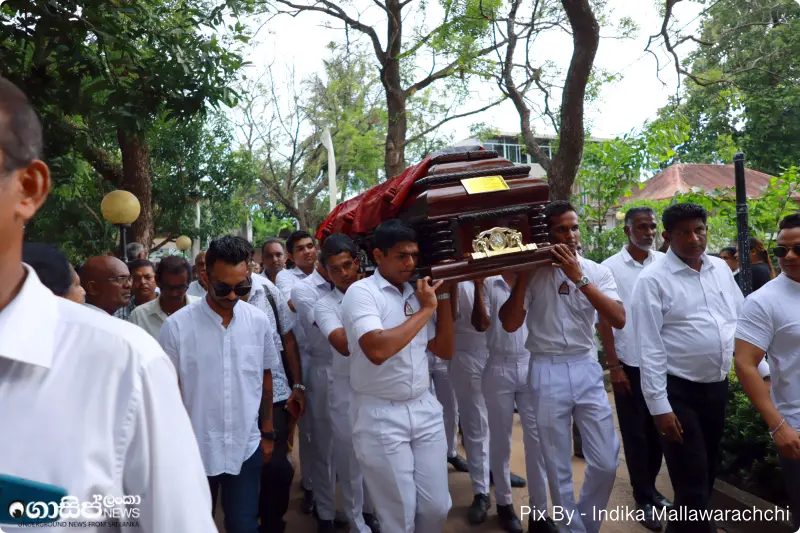 gossiplanka image 112