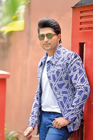 go
</div>
<div id='after-ad'></div>
<div class='entry-labels'>
<span class='labels-label'>Tags:</span>
<a class='label-link' href='https://blog.gossiplanka.lk/search/label/Celebrity' rel='tag'>Celebrity</a>
<a class='label-link' href='https://blog.gossiplanka.lk/search/label/Photo' rel='tag'>Photo</a>
</div>
<div class='post-share'>
<ul class='spotbuzz-pro-share-links social social-bg'>
<li class='facebook has-span'><a class='facebook btn window-ify' data-height='500' data-url='https://www.facebook.com/sharer.php?u=https://blog.gossiplanka.lk/2025/05/blog-post_06.html' data-width='520' href='javascript:;' rel='nofollow' title='Facebook'><span>Facebook</span></a></li>
<li class='twitter has-span'><a class='twitter btn window-ify' data-height='520' data-url='https://twitter.com/intent/tweet?url=https://blog.gossiplanka.lk/2025/05/blog-post_06.html&text= මම පුංචි කාලේ පොළේ පලා විකිණුවා - හෂාන් රත්නායක' data-width='860' href='javascript:;' rel='nofollow' title='Twitter'><span>Twitter</span></a></li>
<li class='whatsapp'><a class='whatsapp btn window-ify' data-height='520' data-url='https://api.whatsapp.com/send?text= මම පුංචි කාලේ පොළේ පලා විකිණුවා - හෂාන් රත්නායක | https://blog.gossiplanka.lk/2025/05/blog-post_06.html' data-width='860' href='javascript:;' rel='nofollow' title='WhatsApp'></a></li>
<li class='pinterest-p'><a class='pinterest btn window-ify' data-height='520' data-url='https://www.pinterest.com/pin/create/button/?url=https://blog.gossiplanka.lk/2025/05/blog-post_06.html&media=https://lh3.googleusercontent.com/blogger_img_proxy/AEn0k_uq9o-vWbTW7P5hRm-icE9fnK3kUr1Lzo-mw8kF9ou-0M7gO31sCBjRWIpaIN23HtCn1wXxBgJrgcm7Pfwlowzcqu9vQzNBAfHjFd8iHiKpS5ECnikaQ6ERxqfCMNSXUQPbuCL5UBYH7mexhmVSh-ww6tCK&description= මම පුංචි කාලේ පොළේ පලා විකිණුවා - හෂාන් රත්නායක' data-width='860' href='javascript:;' rel='nofollow' title='Pinterest'></a></li>
<li class='reddit'><a class='reddit btn window-ify' data-height='520' data-url='https://reddit.com/submit?url=https://blog.gossiplanka.lk/2025/05/blog-post_06.html&title= මම පුංචි කාලේ පොළේ පලා විකිණුවා - හෂාන් රත්නායක' data-width='860' href='javascript:;' rel='nofollow' title='Reddit'></a></li>
<li class='linkedin'><a class='linkedin btn window-ify' data-height='520' data-url='https://www.linkedin.com/shareArticle?mini=true&url=https://blog.gossiplanka.lk/2025/05/blog-post_06.html&title= මම පුංචි කාලේ පොළේ පලා විකිණුවා - හෂාන් රත්නායක' data-width='860' href='javascript:;' rel='nofollow' title='LinkedIn'></a></li>
<li class='tumblr'><a class='tumblr btn window-ify' data-height='520' data-url='https://www.tumblr.com/share/link?url=https://blog.gossiplanka.lk/2025/05/blog-post_06.html&name= මම පුංචි කාලේ පොළේ පලා විකිණුවා - හෂාන් රත්නායක' data-width='860' href='javascript:;' rel='nofollow' title='Tumblr'></a></li>
<li class='telegram'><a class='telegram btn window-ify' data-height='520' data-url='https://telegram.me/share/url?url=https://blog.gossiplanka.lk/2025/05/blog-post_06.html&text= මම පුංචි කාලේ පොළේ පලා විකිණුවා - හෂාන් රත්නායක' data-width='860' href='javascript:;' rel='nofollow' title='Telegram'></a></li>
<li class='email'><a class='email btn window-ify' data-height='500' data-url='mailto:?subject= මම පුංචි කාලේ පොළේ පලා විකිණුවා - හෂාන් රත්නායක&body=https://blog.gossiplanka.lk/2025/05/blog-post_06.html' data-width='520' href='javascript:;' rel='nofollow' title='Email'></a></li>
<li class='show-hid'><a class='btn' href='javascript:;' rel='nofollow' title='Show more'></a></li>
</ul>
</div>
</div>
</div>
<footer class='post-footer'>
<div id='post-footer-ads'></div>
</footer>
</article>
<div class='post-nav'>
<a class='post-nav-newer-link' href='https://blog.gossiplanka.lk/2025/05/blog-post_872.html' id='Blog1_post-nav-newer-link'>
Previous Post
</a>
<a class='post-nav-older-link' href='https://blog.gossiplanka.lk/2025/05/blog-post_496.html' id='Blog1_post-nav-older-link'>
Next Post
</a>
</div>
</div>
<script type='text/javascript'>
var exportify = {
noTitle: gossiplanka image 1