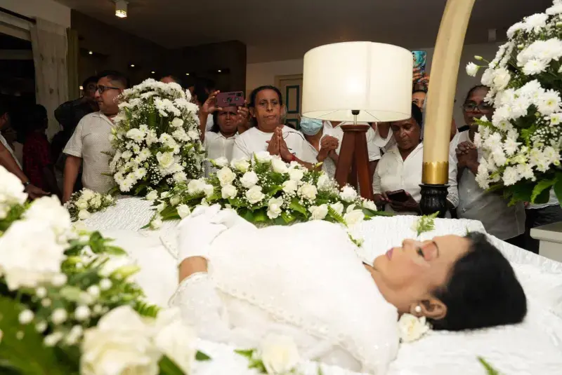 gossiplanka-malani-fonseka image 9