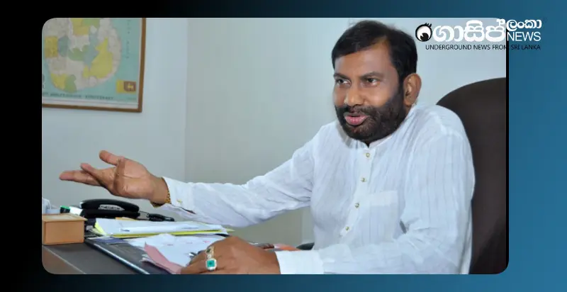 A tense situation has arisen due to the auction of former Minister Daya Gamage's lands; both sides have lodged complaints with the police A tense situation has arisen due to the auction of former Minister Daya Gamage's lands; both sides have lodged complaints with the police