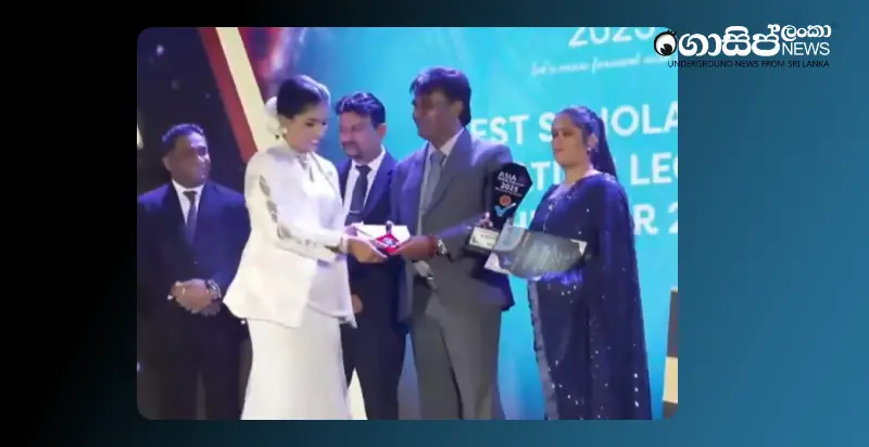 deputy-minister-mahinda-refuses-to-give-award-to-hayeshika-video