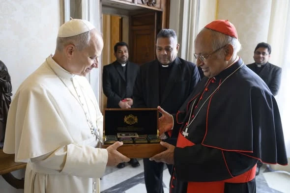 cardinal-malcolm-ranjith-therapano-meets-the-pope