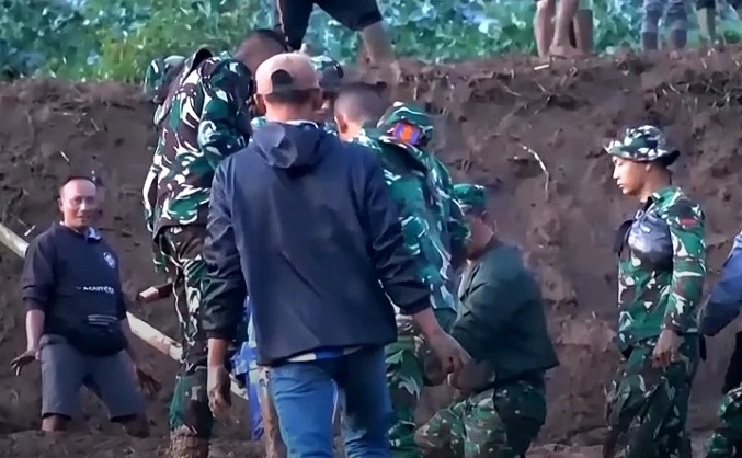 10-dead-80-missing-in-indonesia-landslide