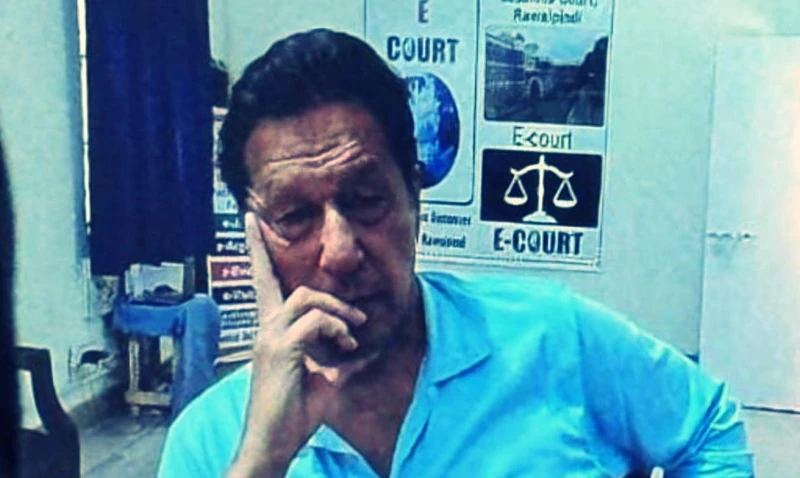 imprisoned-imran-khan-is-at-risk-of-going-blind