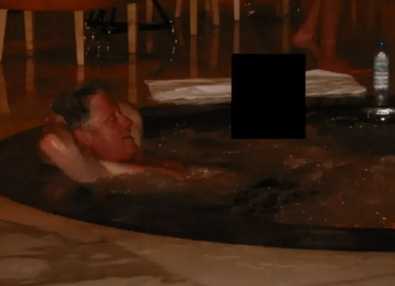 the-clintons-agree-to-testify-while-the-tub-photo-is-released