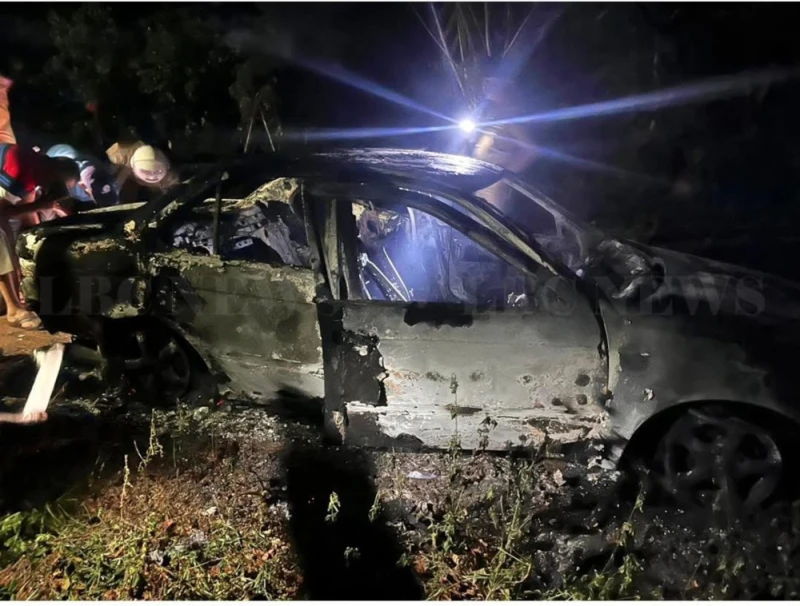 the-police-have-found-the-car-that-the-suspects-were-believed-to-have-come-from-in-connection-with-the-shooting-of-a-lawyer-and-his-wife-at-a-supermarket-parking-lot-in-akuregoda-after-it-was-set-on-fire-in-galle-baddegama-area