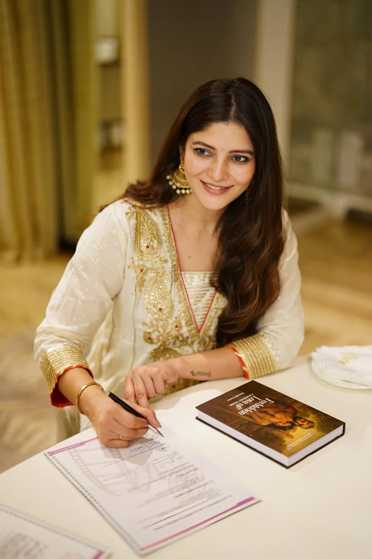 bollywood-superstar-kajar-urumila-jain-who-played-yashodhara-is-coming-back-to-sri-lanka-with-the-movie-unacceptable-love-of-bhikshuka