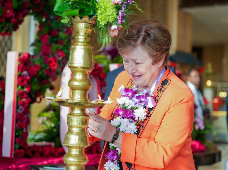 imf-chief-christina-comes-to-sri-lanka