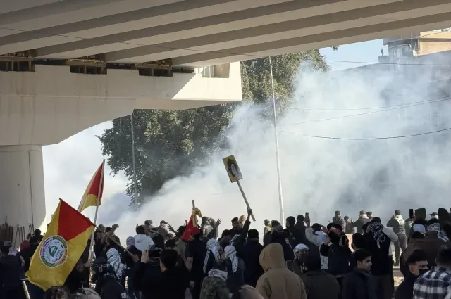 protesters-surround-the-us-embassy-in-iraq