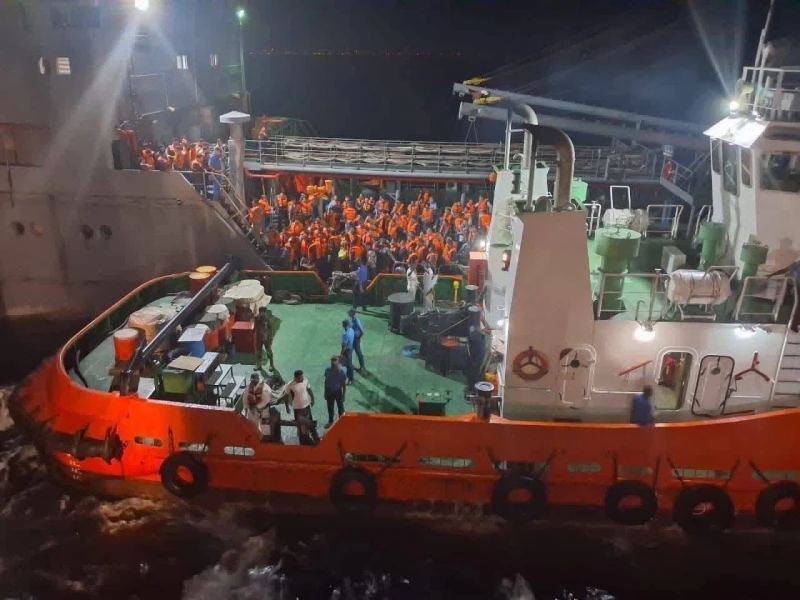 second-iranian-ship-iris-bushehr-to-trincomalee-port---sri-lanka-saves-208-lives