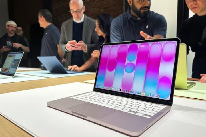 a-cheapest-laptop-called-neo-from-apple-to-the-market