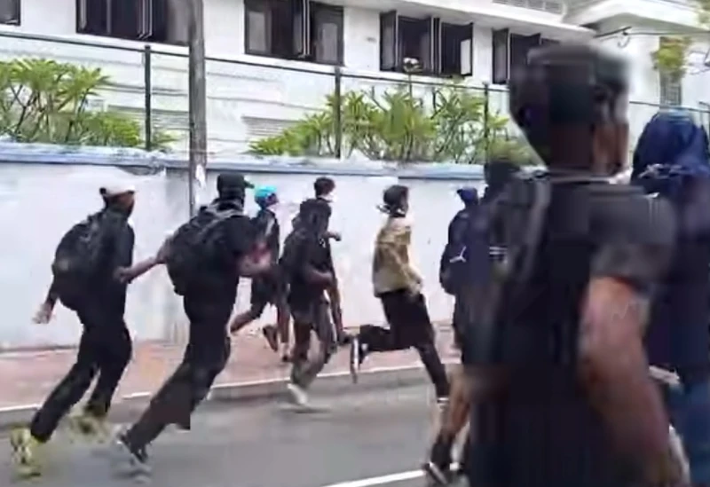 bigmatch-boys-jump-to-visakha-photos