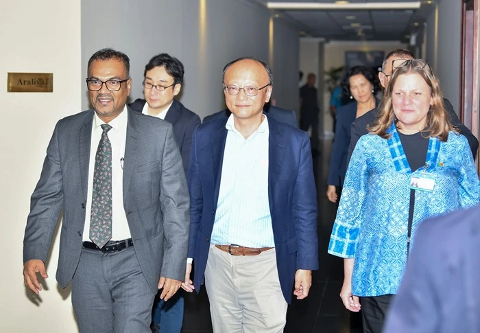 adb-chairman-arrives-in-sri-lanka