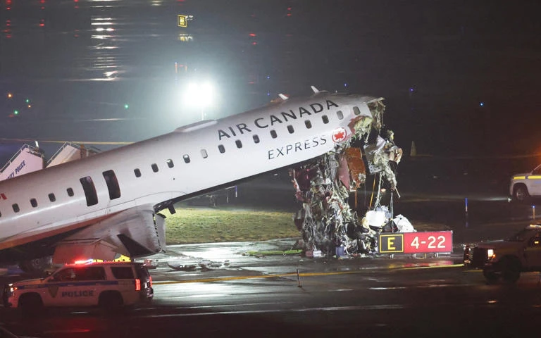 air-canada-express-crashes-in-new-york