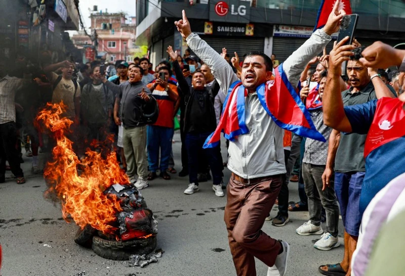 nepals-new-prime-minister-arrested-24-hours-before-the-former-prime-minister