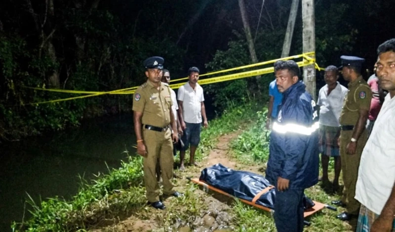 a-dead-body-of-a-woman-in-minneriya-lake