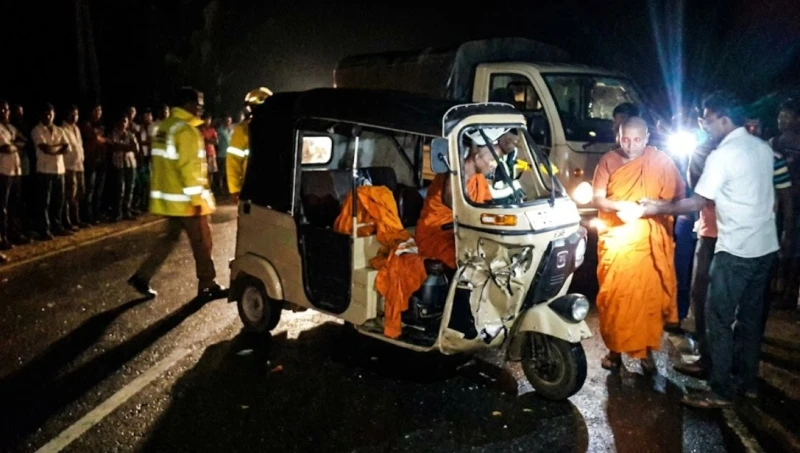 three-monks-meet-in-an-accident-at-suriyaveva