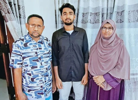 worker-to-a-target---says-commerce-first