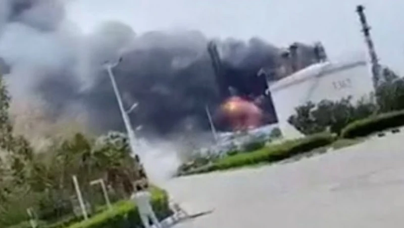 us-israel-iran-two-week-ceasefire-disrupted-massive-attacks-on-lebanon-and-gulf-region-tense