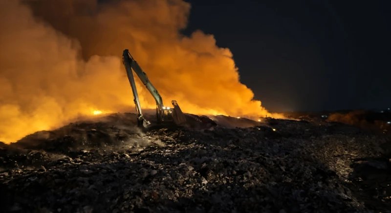 piliyandala-karadiya-garbage-yard-catches-fire