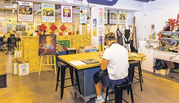 a-wave-of-americas-billionaires-building-new-private-schools-for-themselves