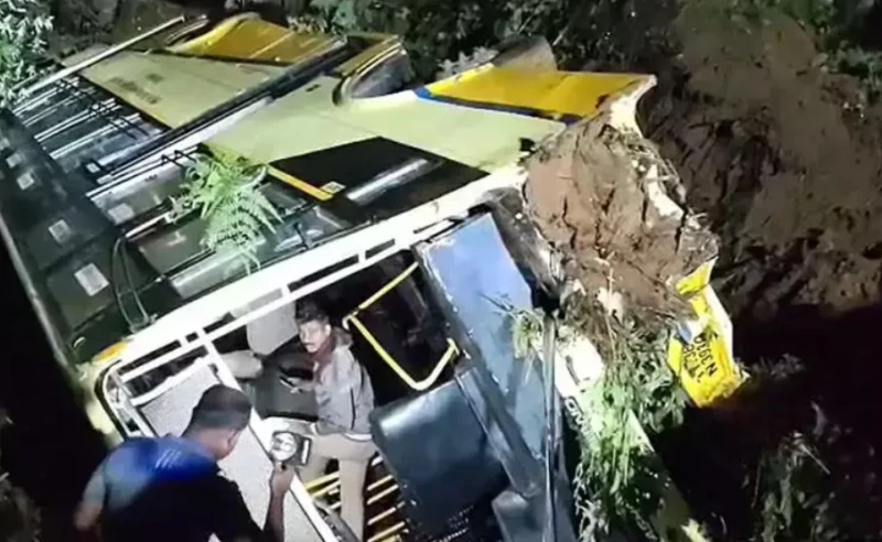 the-song-the-teacher-sang-before-she-died-in-the-coimbatore-bus-accident-goes-viral