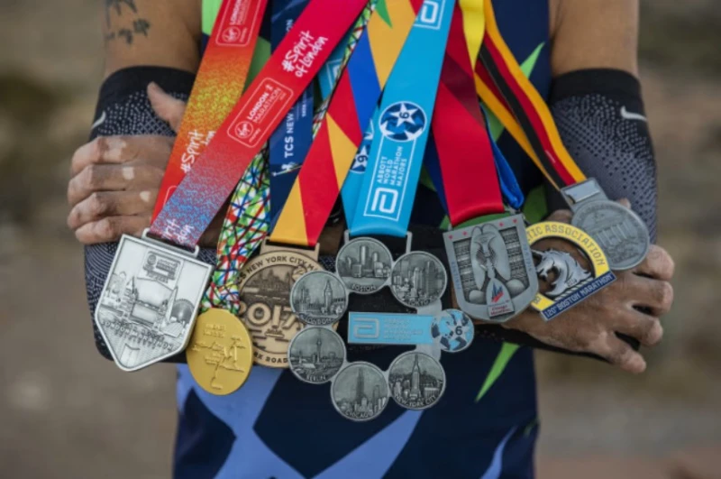 the-story-of-america-hotels-bell-boy-winning-the-gamini-marathon-gold-medal