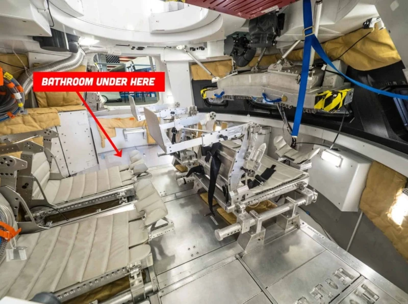 the-toilet-problem-of-the-plane-that-went-to-the-moon-came-to-the-fore