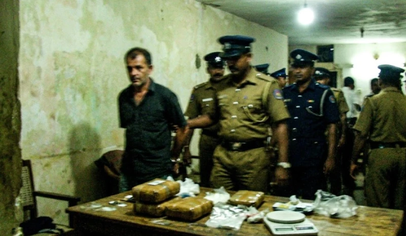 chua-raids-samanthas-mt