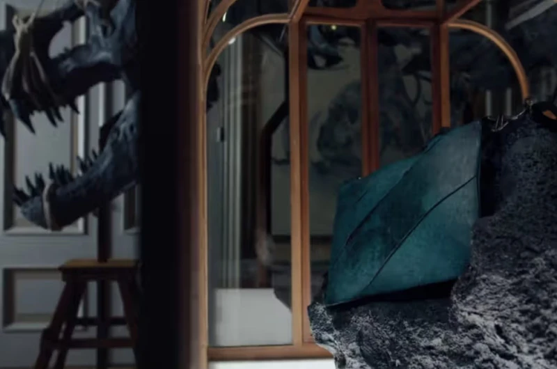 a-handbag-made-from-dinosaur-skin