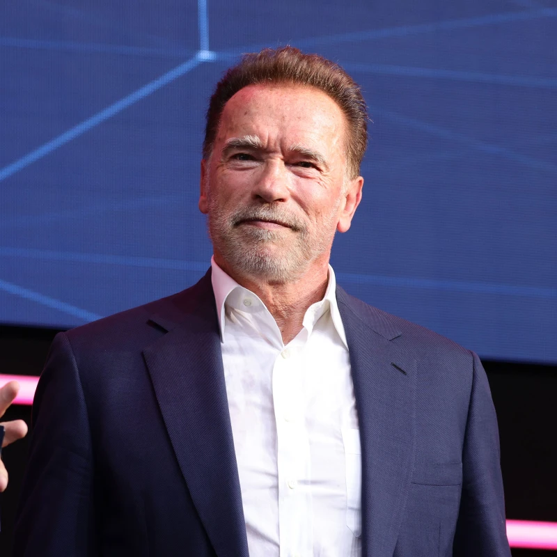 arnold-schwarzenegger-who-was-young-by-zero-negativity-returned-to-film-acting