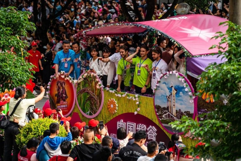 sri-lanka-also-went-to-the-worlds-biggest-twinning-festival-held-in-china