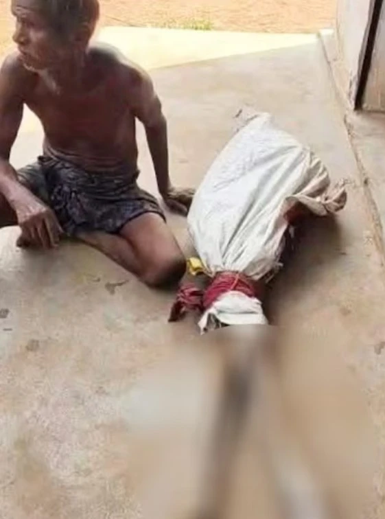 the-skeleton-went-to-arang-bank-to-get-money-from-the-deceased-sisters-bank-account