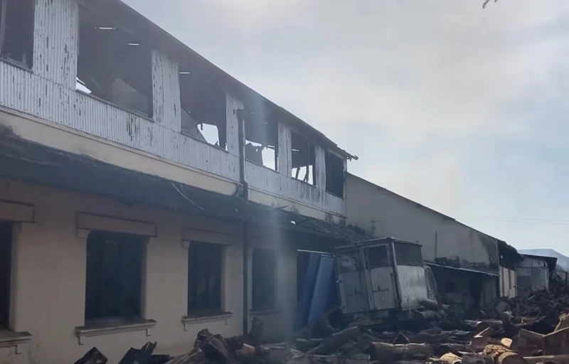 a-ragala-tea-factory-burns-down