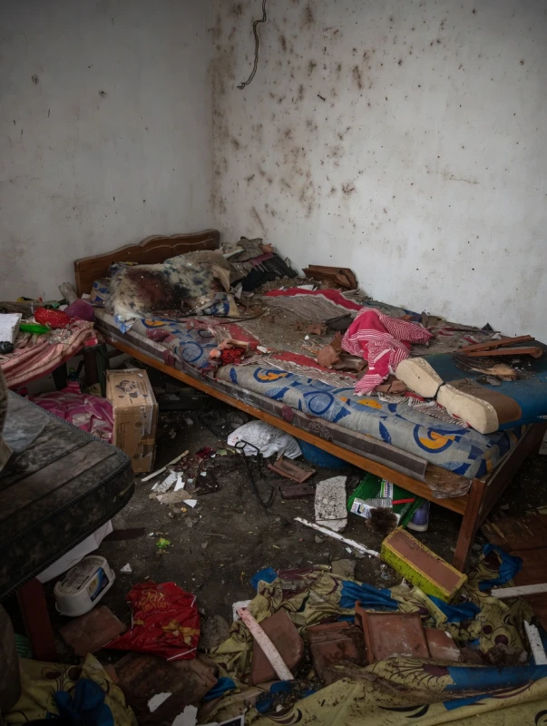 lightning-struck-the-room-and-killed-a-woman