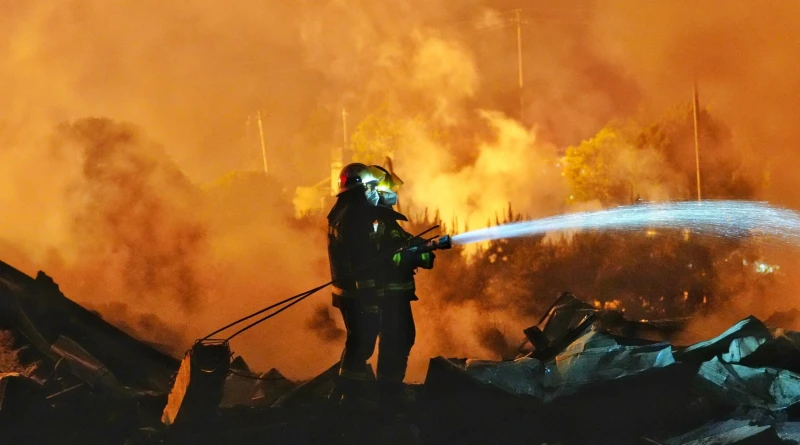 21-killed-in-an-explosion-at-a-chinese-fireworks-factory