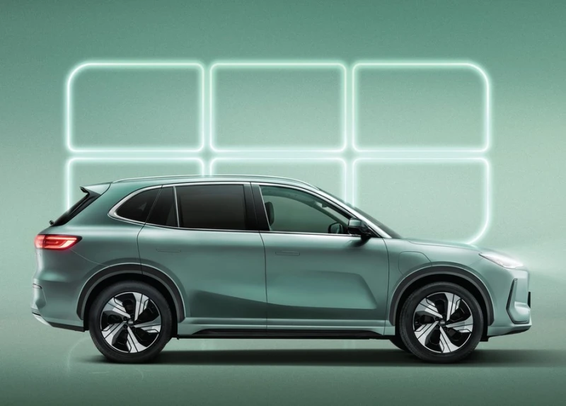 a-breakthrough-in-auto-sales-in-china-geely-sales-surpass-byd