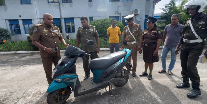 the-three-young-women-who-disturbed-social-media-by-saying-no-problem-even-without-helmets-were-arrested