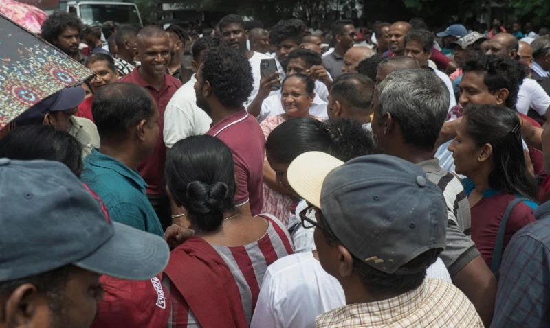 mahinda-leaves-unharmed