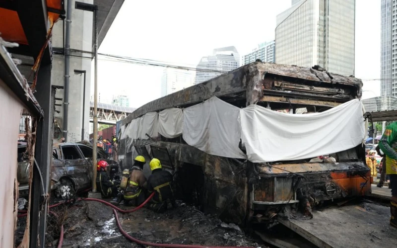8-killed-in-train-bus-accident-in-bangkok