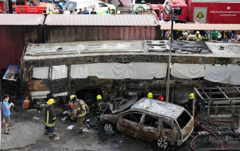 8-killed-in-train-bus-accident-in-bangkok