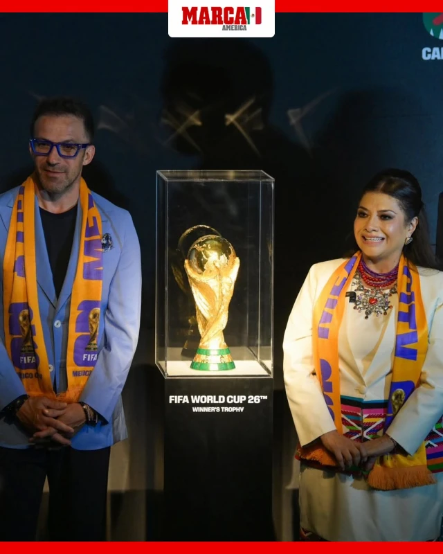 fifa-world-cup-mexicos-decorations-for-the-mayor-to-see-the-error