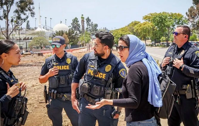three-killed-in-california-mosque-attack---two-shooters-dead