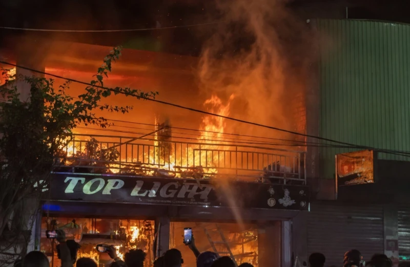 the-hotel-fire-in-batticaloa-that-killed-two-children-is-a-mystery