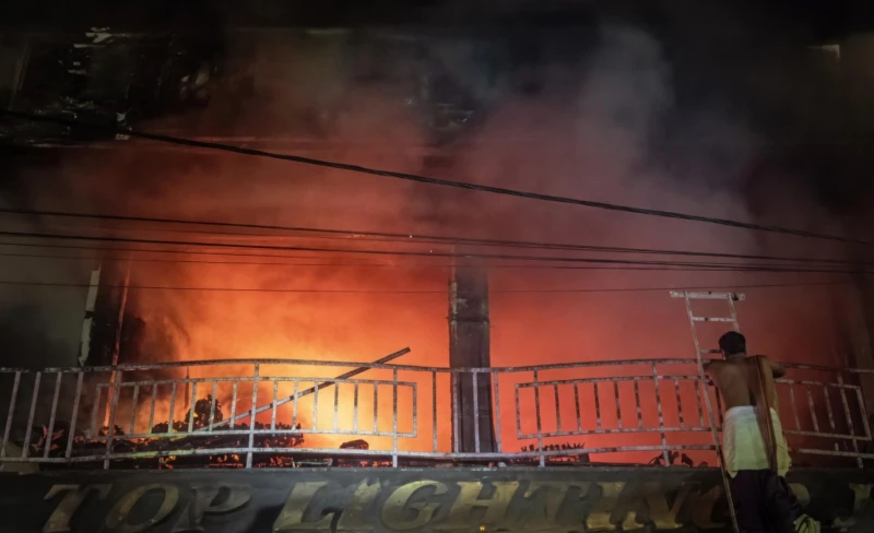 the-hotel-fire-in-batticaloa-that-killed-two-children-is-a-mystery
