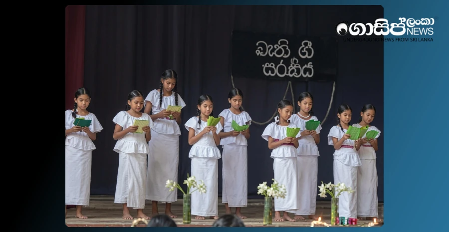 the-probation-girls-who-came-to-sing-devotional-songs-in-the-buddhist-convention-premises-ran-away