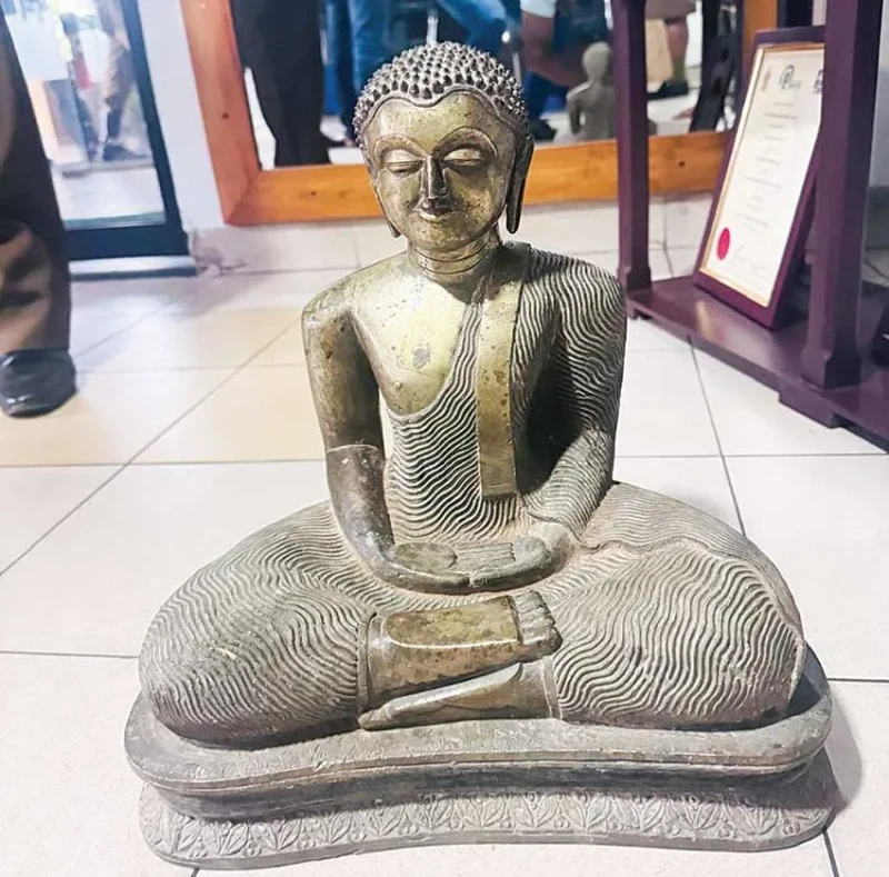 he-was-caught-trying-to-sell-the-ancient-buddha-statue